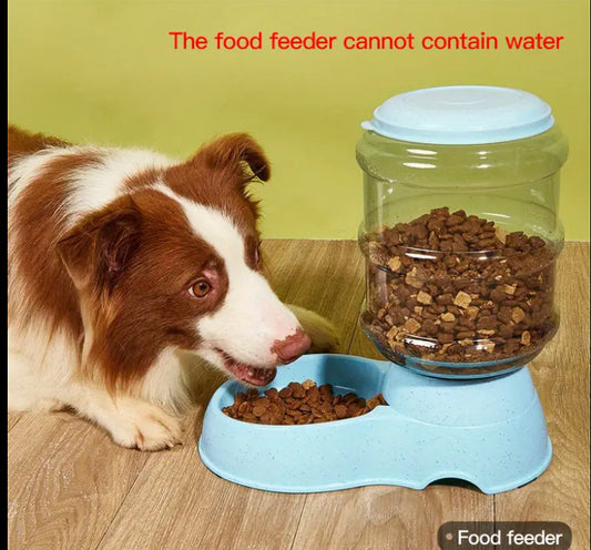 Pet feeder